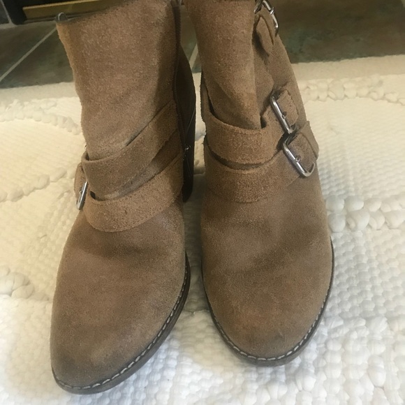 Dolce Vita Ankle Bootie - Picture 2 of 3